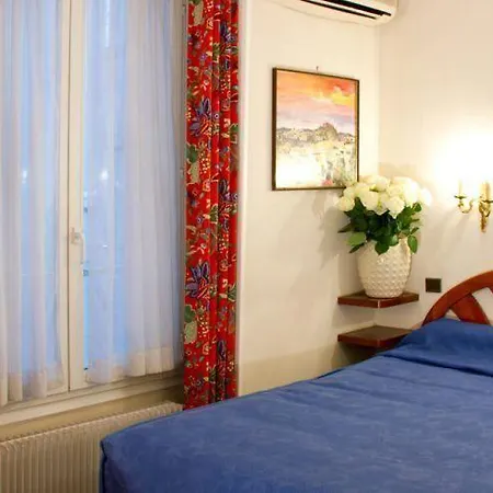 La Sanguine Hotel Parigi